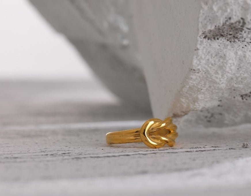Double Knot Ring